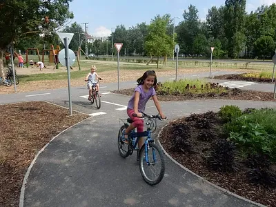 KRESZ park és játszótér