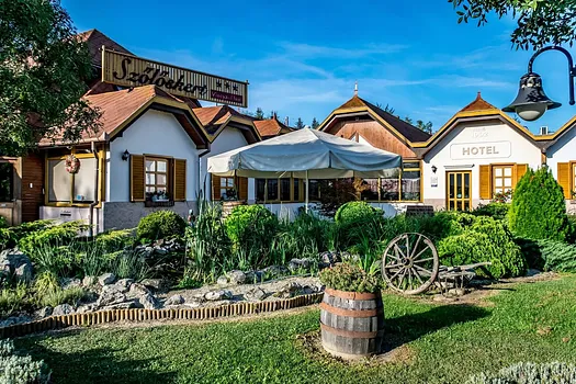 Szőlőskert Étterem - Vineyard Inn