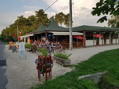 Hunyadi söröző – Balatonboglár