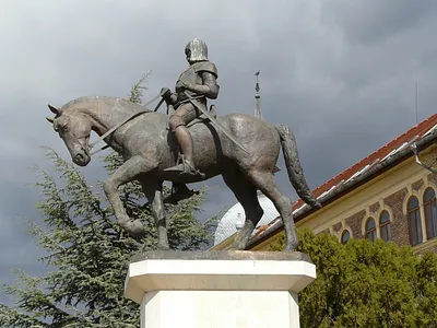 Lackfi István nádor lovasszobra – Keszthely