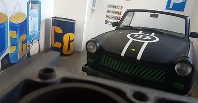 Crazy Garage – Autólopás - élő logikai kalandjáték