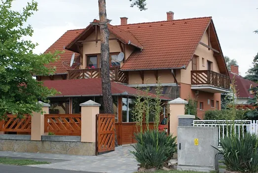 Vitorlás Étterem – Balatonlelle