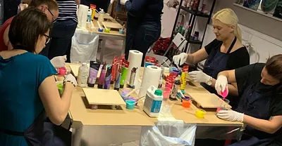 FLUID ART KLUBDÉLUTÁN