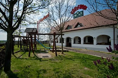 Gastland M1 Étterem