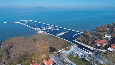 Balatonfenyves Kikötő