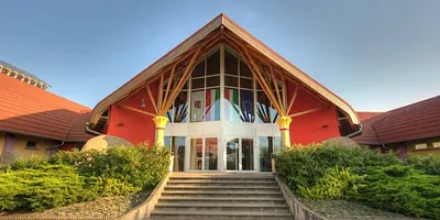 Urányi János Sport és Szabadidő Központ – Balatonboglár