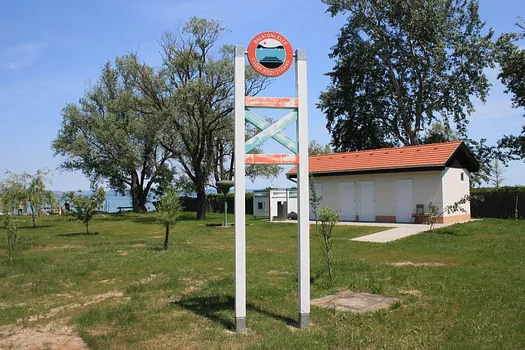 Csöpi közi szabadstrand – Balatonlelle