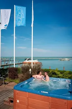 Hotel Yacht Wellness & Business Siófok ****