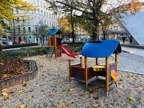 Rákóczi téri játszótér