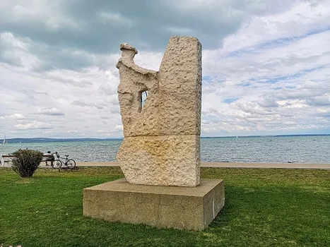 Balatoni Sellő szobor – Siófok
