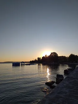Vak Bottyán Strand – Balatonkenese