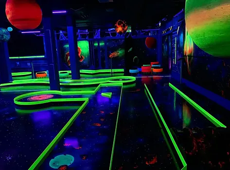 INDOOR MiniGolf