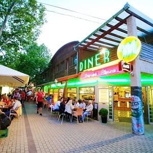 DinerM Amerikai Étterem – Siófok