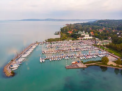 Kenese Kikötő – Balatonkenese
