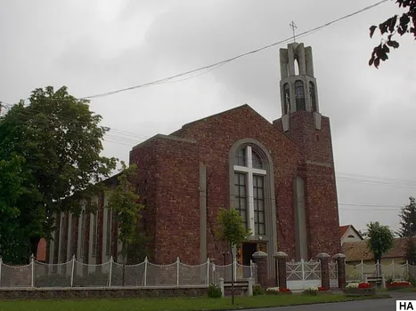Szentháromság templom – Balatonlelle