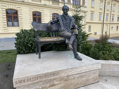 Gróf Festetics György ülőszobra – Keszthely