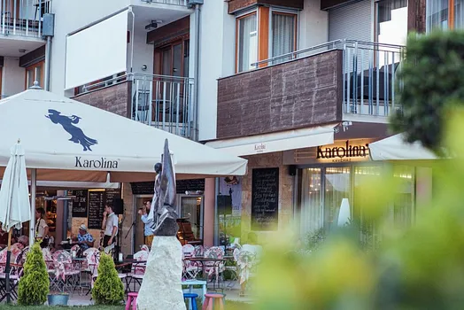 Karolina Kávéház és Koktélbár – Balatonfüred